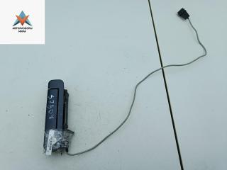 ручка наружная передняя левая Audi A4 B5 1997, 1.8 л., бензин, МКПП, синий, седан, 8D0837205D