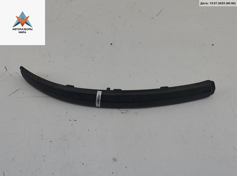 молдинг переднего бампера Ford Mondeo 3 поколение 2001, 2.0 л., дизель, МКПП, бежевый, универсал, 1S7117E908AC - фото №1