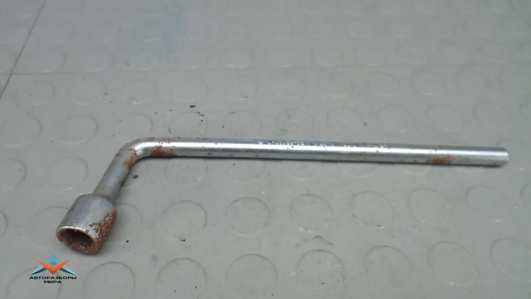 ключ колесный (балонный) Mercedes-Benz M-Класс W164 2007, 3.0 л., D ML280 CDI, дизель, АКПП, внедорожник 5 дв. - фото №1