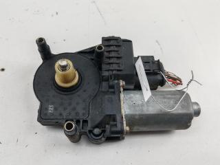 моторчик стеклоподъемника передний правый Audi A6 4B/C5 [рестайлинг] 2002, 3.0 л., бензин, АКПП, серый, универсал, 0130821774