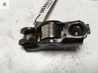 коромысло клапана (рокер) Renault Laguna 2 поколение [рестайлинг] 2005, 2.0 л., бензин, МКПП, серый, универсал, 7700107556