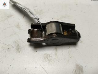 коромысло клапана (рокер) Renault Laguna 2 поколение [рестайлинг] 2005, 2.0 л., бензин, МКПП, серый, универсал, 7700107556