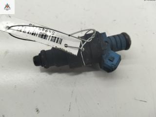 форсунка Volkswagen Passat B4 1996, 1.6 л., бензин, МКПП, зелёный, универсал, 037906031AD