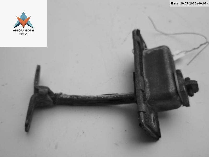 ограничитель открывания двери Mercedes-Benz Vito-1 W638 1999, микроавтобус - фото №1