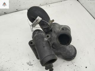 корпус термостата SEAT Toledo 2 поколение 2002, 2.3 л., бензин, МКПП, синий, седан, 022121121E