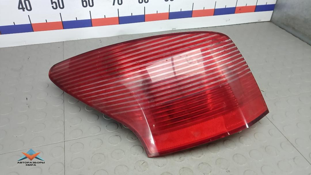 фонарь задний левый Peugeot 407 1 поколение 2006, 2.0 л., HDi, дизель, МКПП, универсал - фото №1