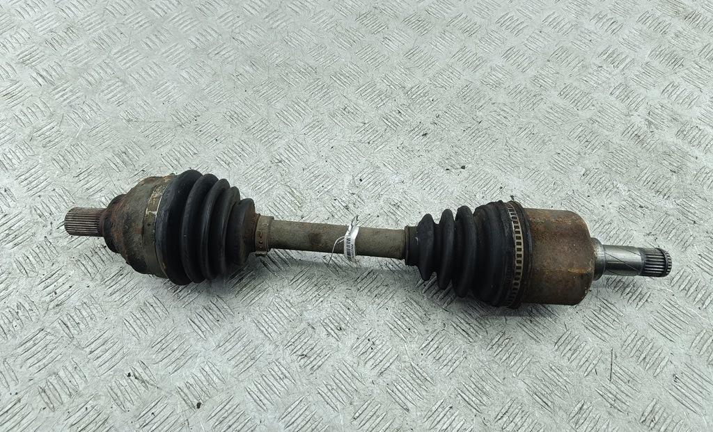 полуось передняя левая (приводной вал, ШРУС) Volvo S40 / V50 2004, 2.4 л., бензин, МКПП, чёрный, универсал