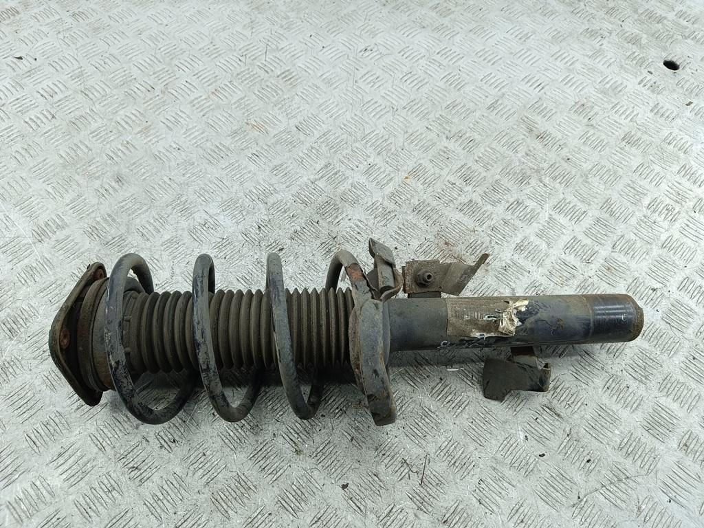 стойка передняя Volvo S40 / V50 2004, 2.4 л., бензин, МКПП, чёрный, универсал, 30683608