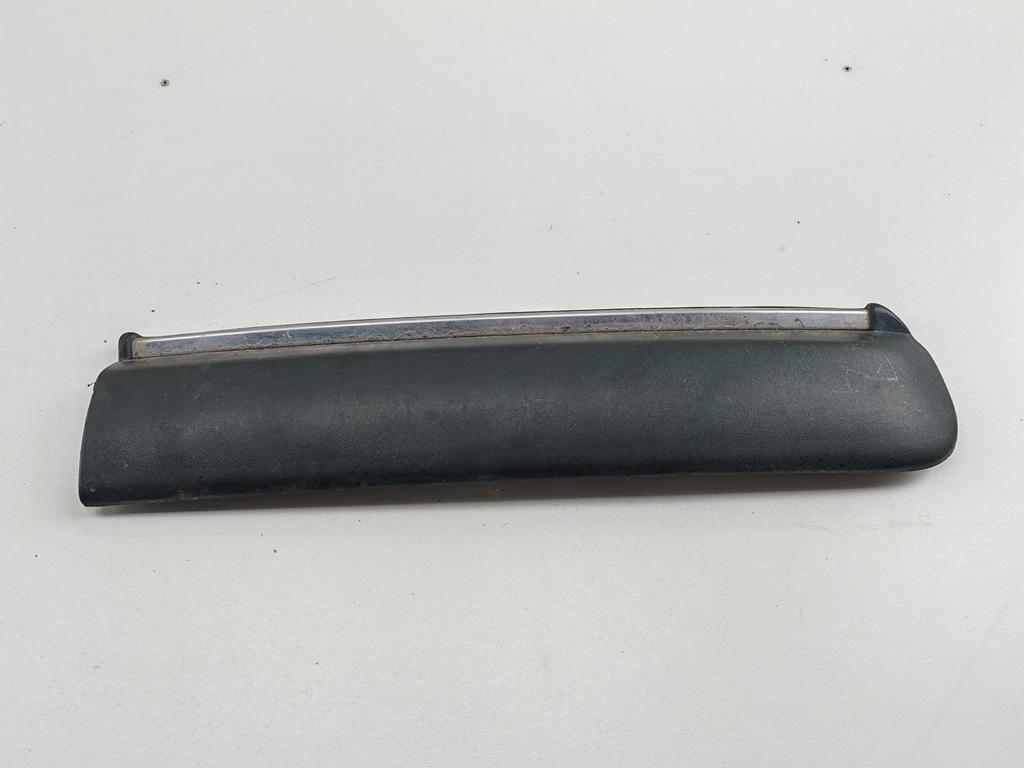 Молдинг крышки (двери) багажника Opel Omega B 1997, 2.0 л., бензин, АКПП, жёлтый, универсал