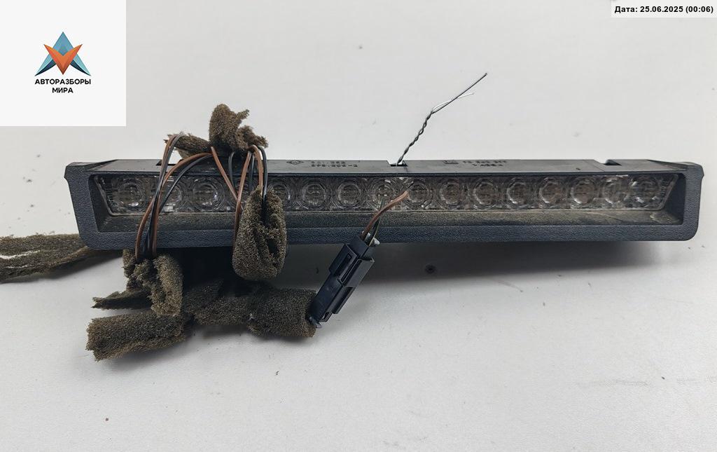 стоп-сигнал Opel Astra G 2003, 1.6 л., бензин, МКПП, серый, универсал, 90560399 - фото №1