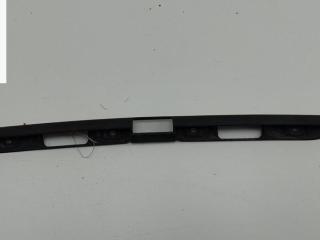 накладка подсветки номера Volkswagen Golf 3 поколение 1995, 1.6 л., бензин, МКПП, красный, хетчбэк 3 дв., 1H682757