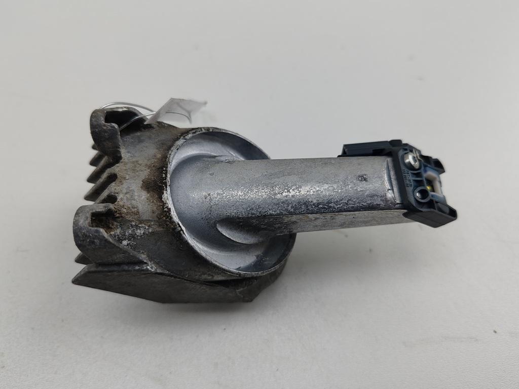 лампочка BMW 5 F10/F11 2012, 3.0 л., дизель, АКПП, чёрный, универсал, 172261-00