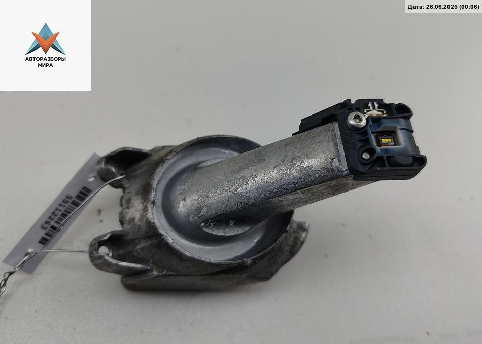 лампочка BMW 5 серия F07/F10/F11 2012, 3.0 л., дизель, АКПП, чёрный, универсал, 172261-00 - фото №1