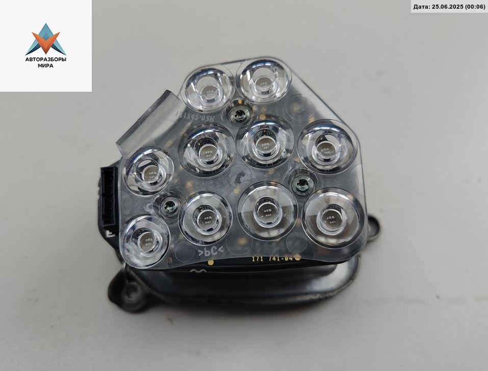 лампочка BMW 5 серия F07/F10/F11 2012, 3.0 л., дизель, АКПП, чёрный, универсал, 171741-04 - фото №1