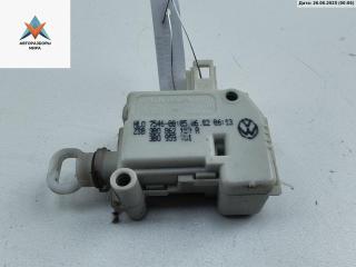 активатор замка багажника Audi A6 4B/C5 [рестайлинг] 2002, 3.0 л., бензин, АКПП, серый, универсал, 3B0862151