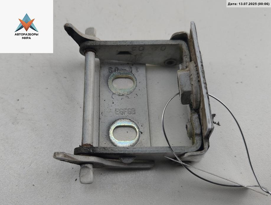 петля крышки багажника Ford Mondeo 4 поколение 2009, белый, универсал, E6F6B - фото №1