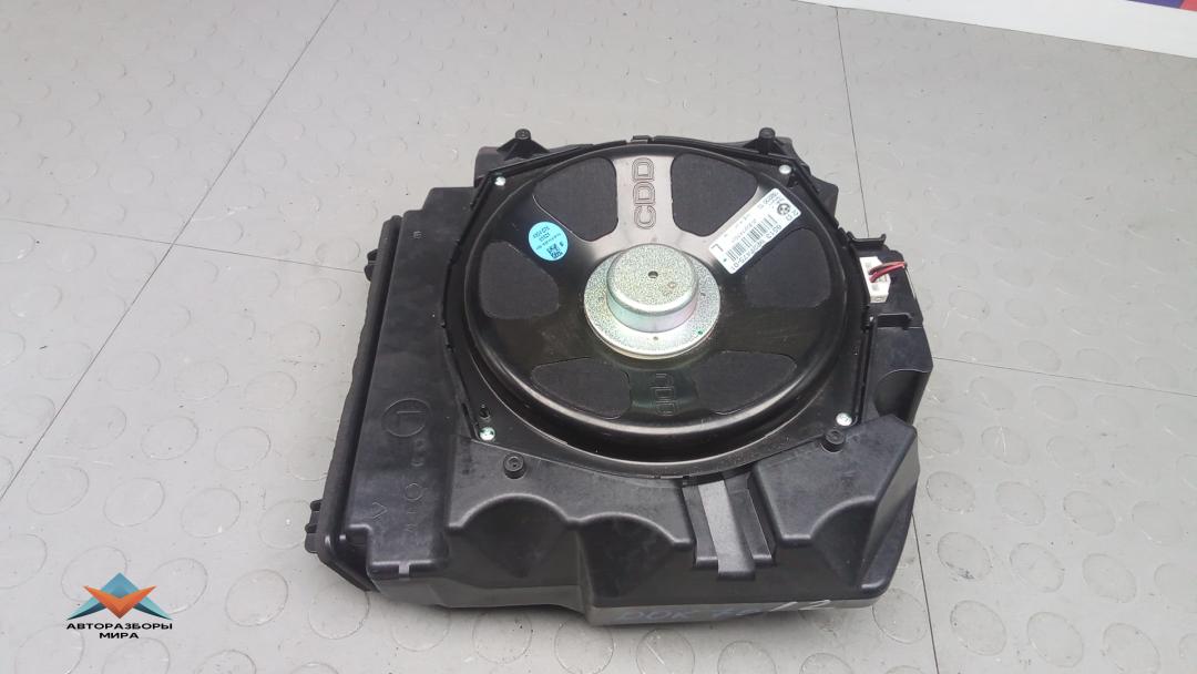 сабвуфер BMW 5 серия F07/F10/F11 2011, 3.0 л., D 530d, дизель, АКПП, хетчбэк 5 дв., 65139227475 - фото №1