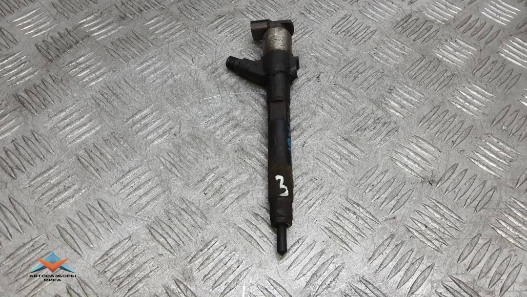 форсунка Mitsubishi ASX 1 поколение 2011, 1.8 л., дизель, МКПП, внедорожник 5 дв., 1465A323 - фото №1