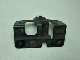 кронштейн (крепление) Volkswagen Passat B5+ (GP) 2004, 2.0 л., дизель, МКПП, серый, универсал