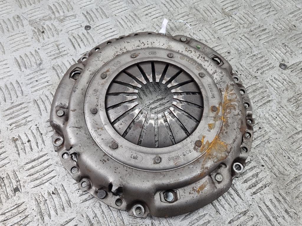 корзина сцепления Volkswagen Passat B3 1992, 1.8 л., бензин, МКПП, красный, седан, 044141025 - фото №1