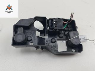 панель заднего левого фонаря Renault Laguna 2 поколение [рестайлинг] 2006, 2.0 л., бензин, МКПП, серый, хетчбэк 5 дв.