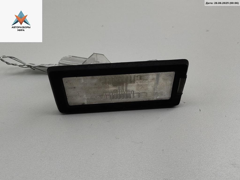 подсветка номера Renault Espace 4 поколение 2005, 2.0 л., бензин, МКПП, синий, минивэн, 8200013577 - фото №1