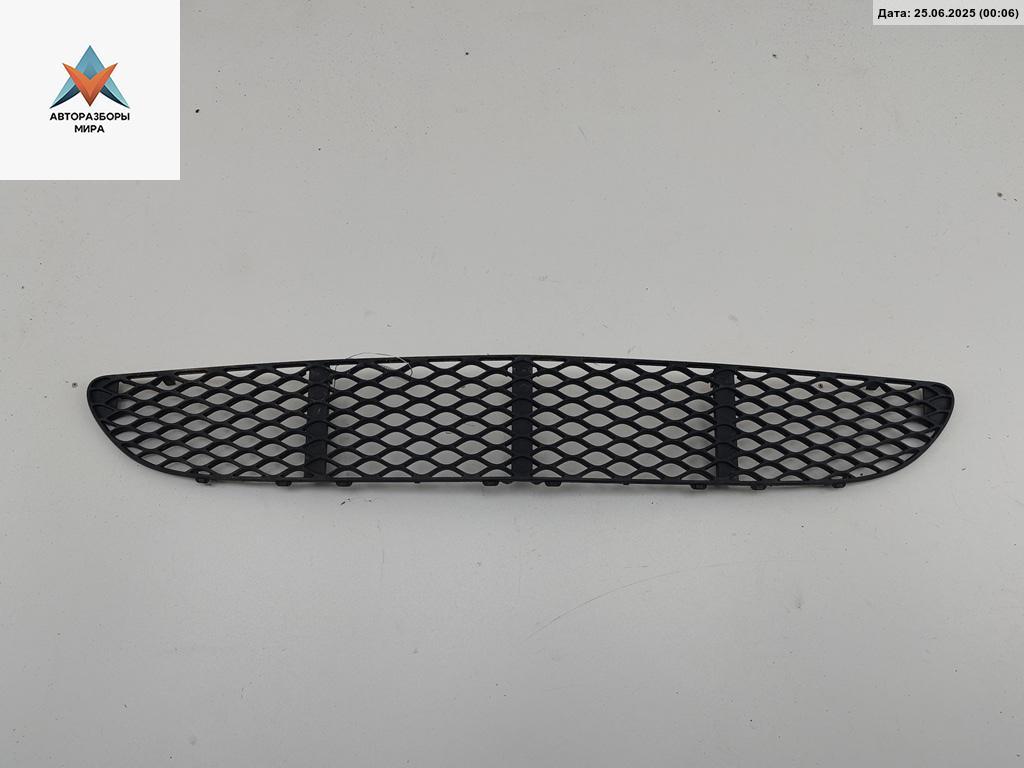 заглушка (решетка) в бампер Mercedes-Benz E-Класс W211/S211 2003, 1.8 л., бензин, МКПП, серый, универсал, A2118850053 - фото №1