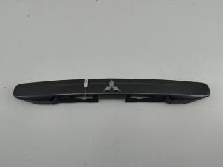 накладка подсветки номера Mitsubishi Space Star 2003, 1.6 л., бензин, МКПП, серый, минивэн, MR245529