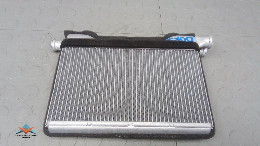 радиатор отопителя (печки) BMW 5 серия F07/F10/F11 2011, 3.0 л., D 530d, дизель, АКПП, хетчбэк 5 дв. - фото №1