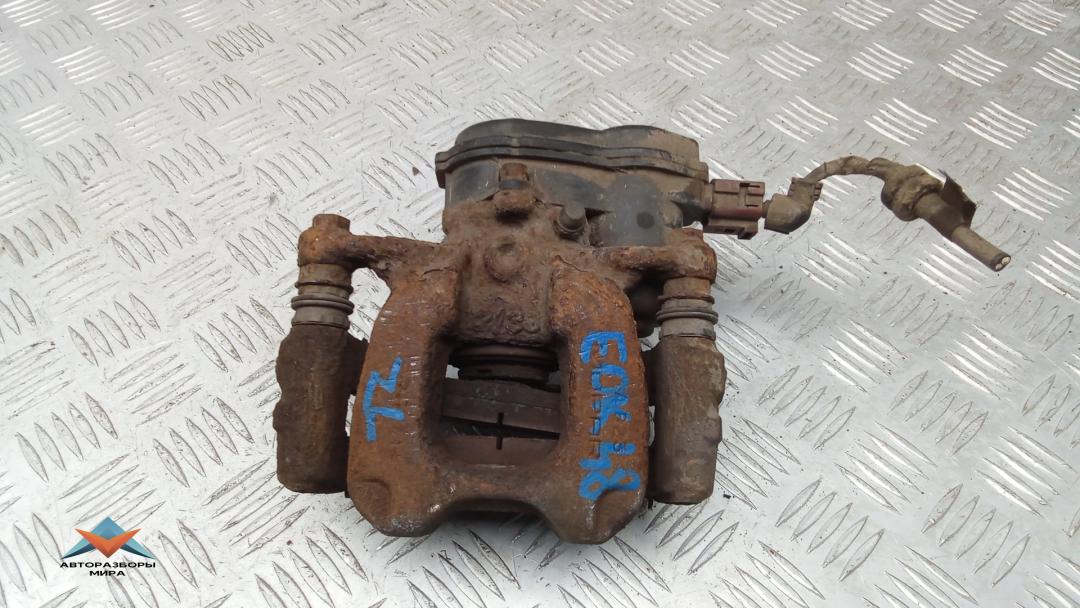 суппорт задний левый Jeep Renegade 1 поколение 2015, 2.0 л., дизель, МКПП, внедорожник 5 дв. - фото №1