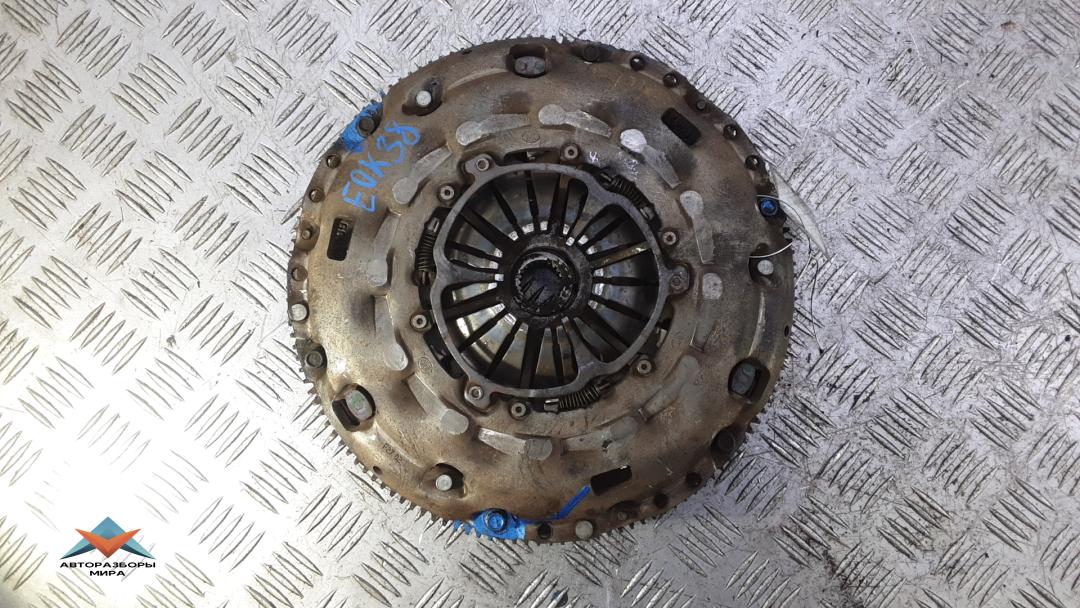 маховик Volkswagen Passat CC 1 поколение 2010, 2.0 л., дизель, МКПП, седан, 03L105266BM - фото №1