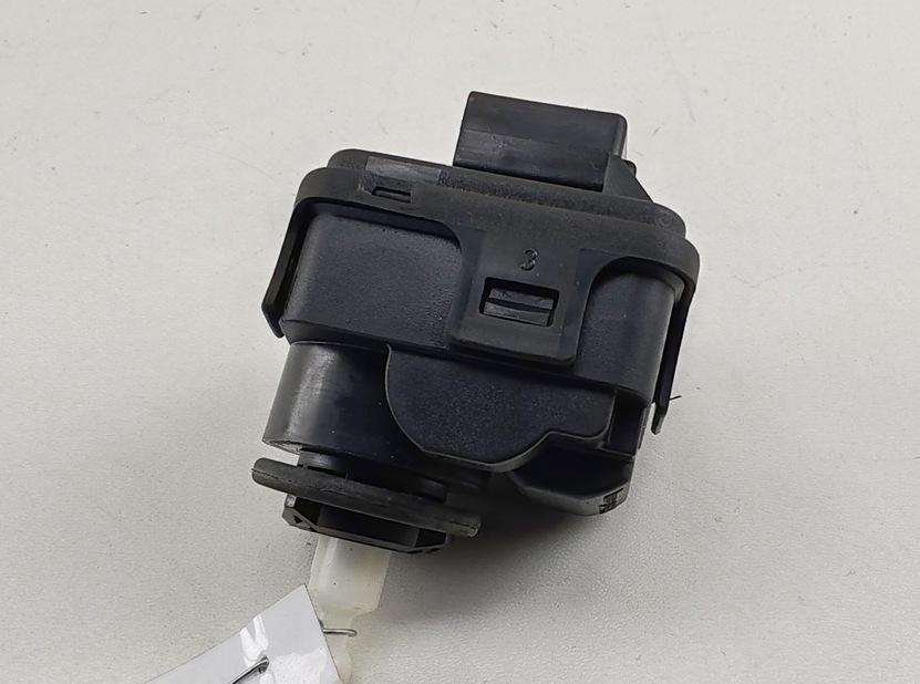 корректор фар Audi A6 C5 1997, 2.4 л., бензин, АКПП, зелёный, седан, 8L0941295