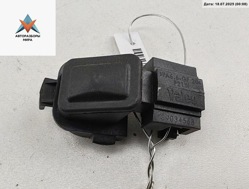 Патрон лампы фонаря Volkswagen Golf 5 поколение 2005, 1.4 л., бензин, МКПП, синий, хетчбэк 5 дв., 89034568 - фото №1