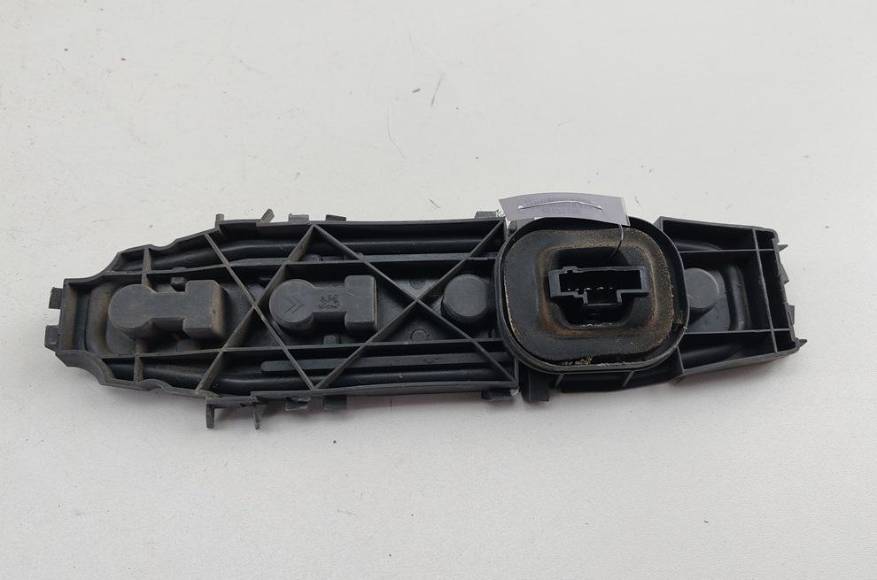 Плата фонаря заднего правого Citroen C3 (FC/FN, 2005, 1.6 л., дизель, МКПП, серый, хетчбэк 5 дв., 2556