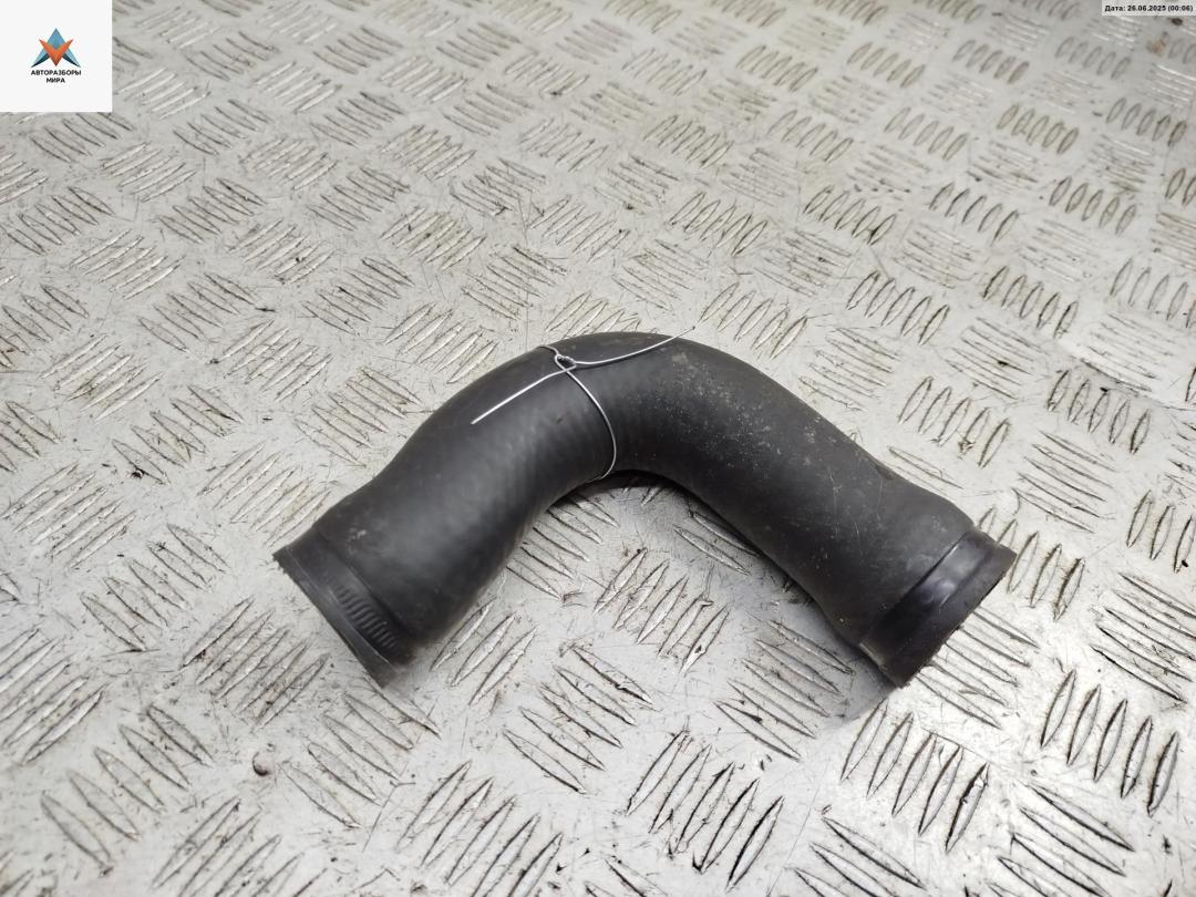 патрубок радиатора BMW 5 серия E39 1996, 2.5 л., бензин, 1740474 - фото №1