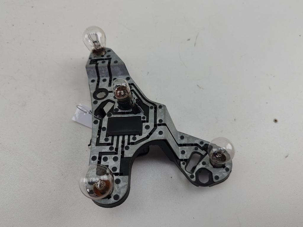 Плата фонаря заднего правого Toyota Avensis 2003, 1.8 л., бензин, МКПП, серый, хетчбэк 5 дв.