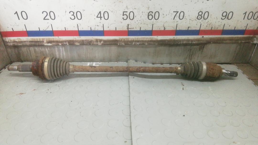 полуось задняя (приводной вал, ШРУС) Renault Duster 1 поколение 2013, 1.5 л., дизель, МКПП, внедорожник 5 дв. - фото №1