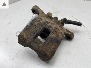 суппорт задний правый Nissan X-Trail T30 [рестайлинг] 2004, 2.2 л., дизель, МКПП, чёрный, внедорожник 5 дв.