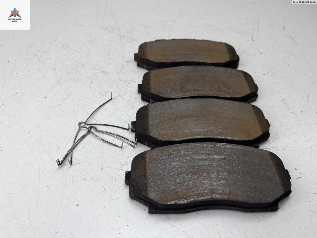 Колодки тормозные передние Mazda CX-7 1 поколение 2007, 2.3 л., бензин, МКПП, серый, внедорожник 5 дв. - фото №1