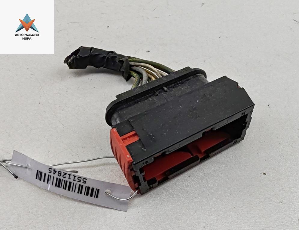 разъем (фишка) проводки Peugeot 407 1 поколение 2007, 2.2 л., дизель, МКПП, чёрный, универсал - фото №1