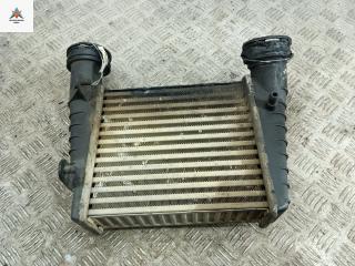 радиатор интеркулера Volkswagen Passat B5 [рестайлинг] 2001, 1.9 л., дизель, МКПП, серый, седан