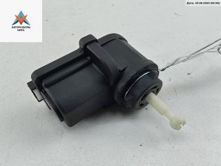 корректор фар Volkswagen Golf 4 поколение 1998, 1.6 л., бензин, МКПП, зелёный, хетчбэк 5 дв., 1J0941295