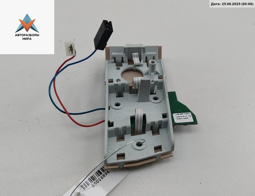 Плата фонаря заднего правого Mercedes-Benz E-Класс W211/S211 2003, 1.8 л., бензин, АКПП, серый, универсал, 2118200811 - фото №1