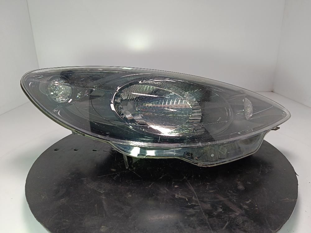 фара правая Peugeot 1007 1 поколение 2007, цвет, 89900058 - фото №1