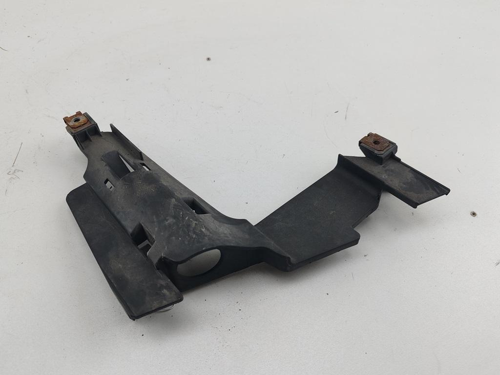 крепление фары правой BMW 3 E46 2004, 2.0 л., дизель, МКПП, зелёный, седан, 58201R
