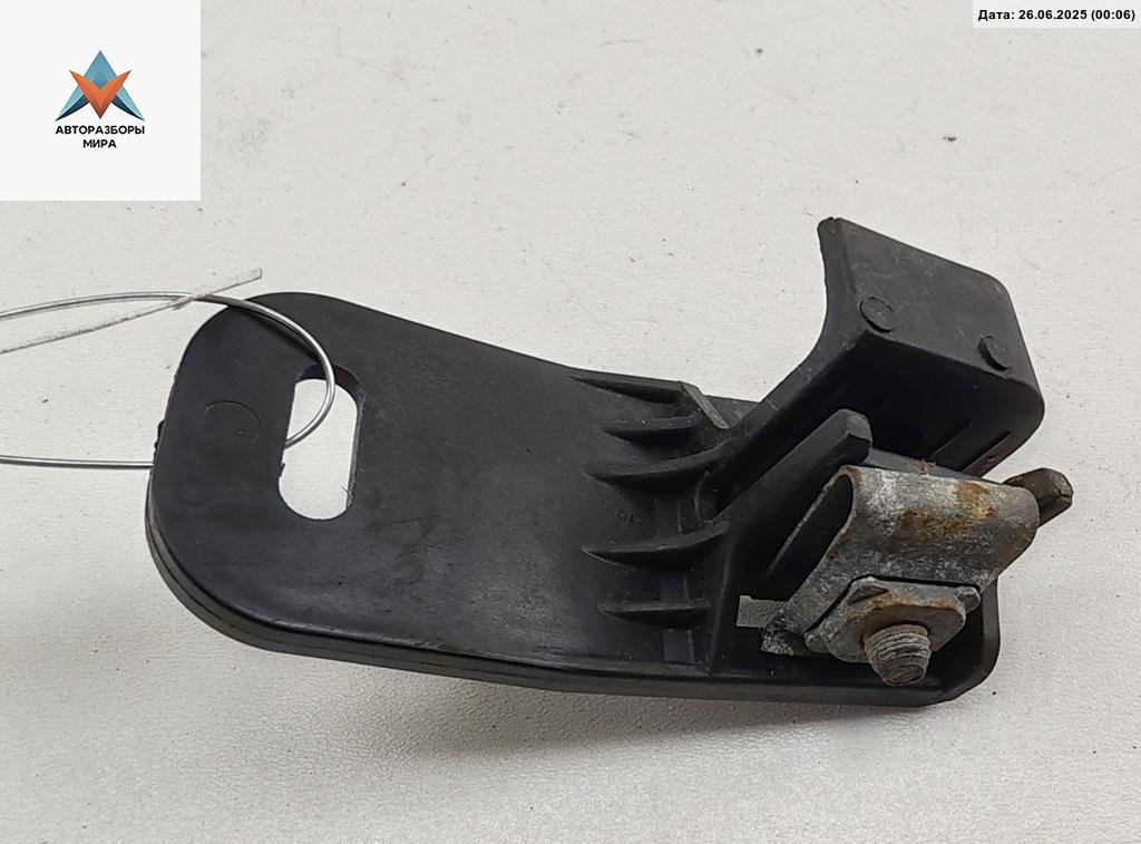 крепление фары правой BMW 1 серия E81/E82/E87/E88 2005, 1.6 л., бензин, МКПП, чёрный, хетчбэк 5 дв., 6940664 - фото №1