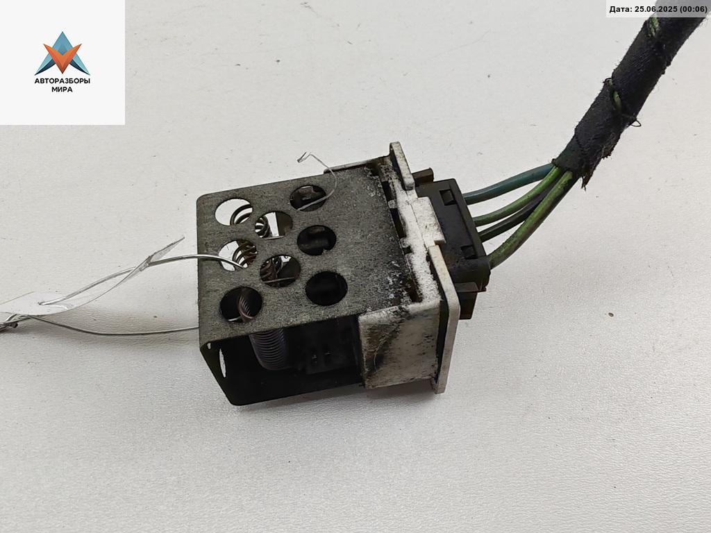 сопротивление печки BMW 5 серия E34 1990, 2.5 л., бензин, МКПП, синий, седан, 8231440 - фото №1