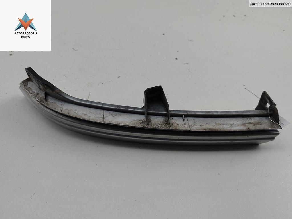 ресничка (ус) левой фары Opel Zafira 1 поколение (A) 2000, 1.8 л., бензин, МКПП, серый, минивэн, 90580651 - фото №1