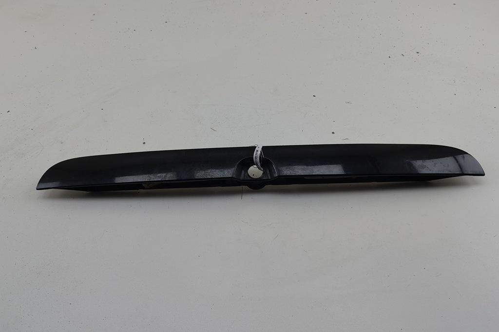 накладка подсветки номера Opel Zafira A 2002, 2.2 л., бензин, МКПП, чёрный, минивэн, 90579631