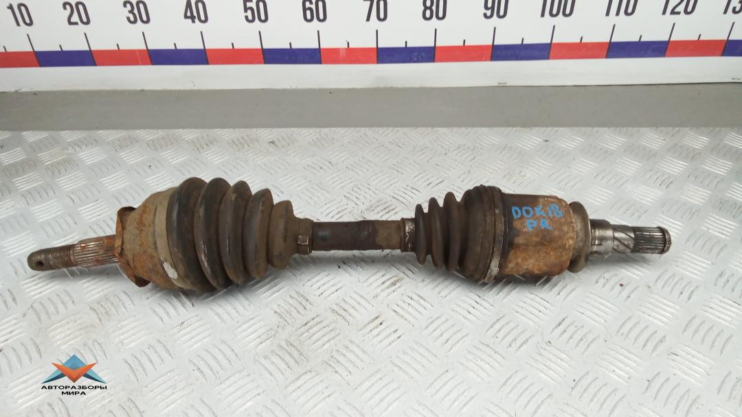 полуось передняя правая (приводной вал, ШРУС) Nissan Pathfinder R51 2005, 2.5 л., дизель, МКПП, внедорожник 5 дв. - фото №1